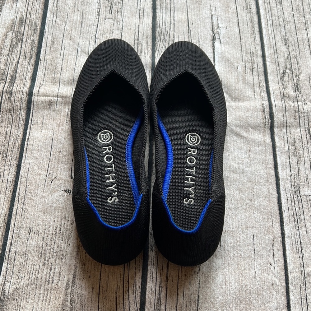 Rothy’s Round Toe flats; solid black size 6.5
